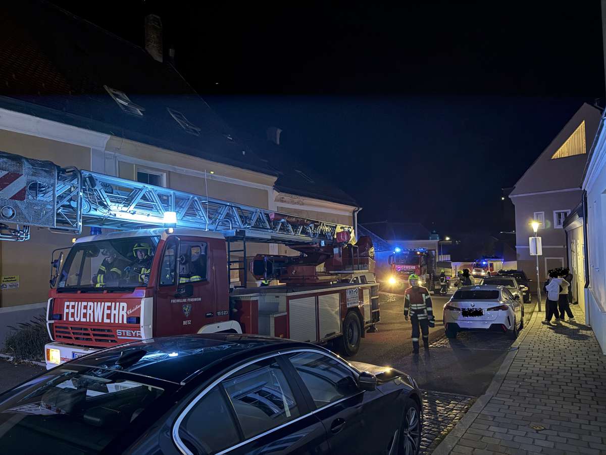 Foto 1, 28.11.2025, Retzer Jugend zeigt Zivilcourage