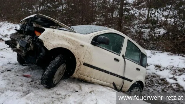 Foto 1, 17.01.2021, Technischer Einsatz - Fahrzeugbergung