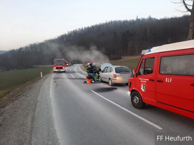 Foto 1, 26.02.2021, Brandeinsatz - Fahrzeug in Vollbrand