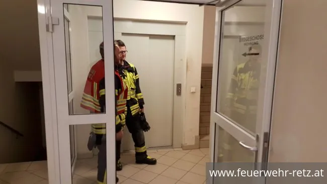 Foto 1, 17.02.2019, Technischer Einsatz - Person in Aufzug vermutet