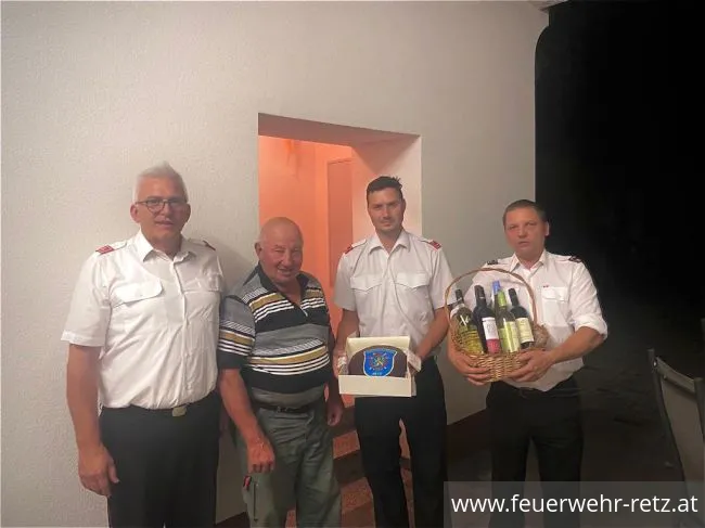 Foto 1, 17.08.2022, Kommando gratulierte zum 75. Geburtstag von EOBI Franz Schnabl Foto 1, 17.08.2022, Kommando gratulierte zum 75. Geburtstag von EOBI Franz Schnabl