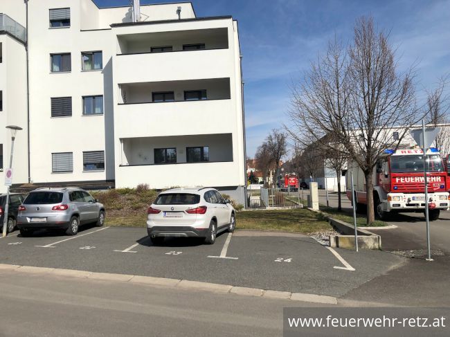 Foto 3, 19.03.2023, Technischer Einsatz - Person aus Aufzug befreit Foto 3, 19.03.2023, Technischer Einsatz - Person aus Aufzug befreit