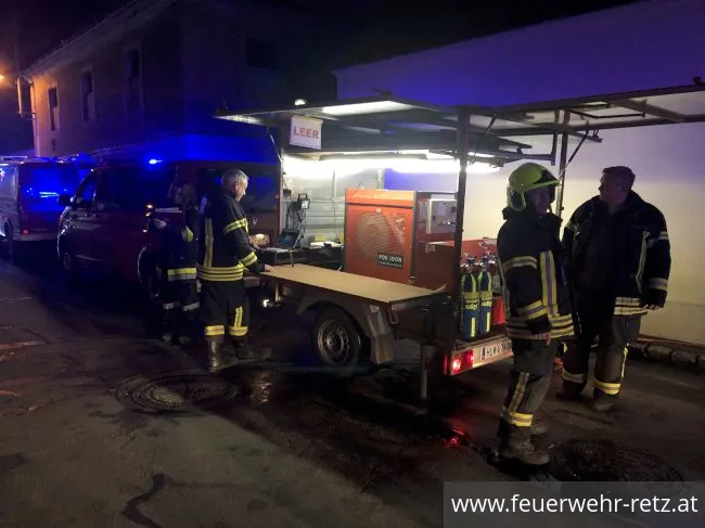 Foto 10, 26.03.2023, Brandeinsatz - Wohngebäude in Vollbrand Foto 10, 26.03.2023, Brandeinsatz - Wohngebäude in Vollbrand