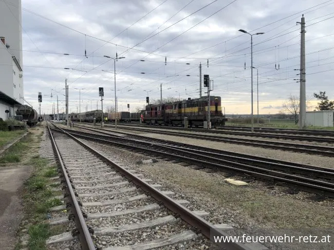 Foto 6, 03.04.2023, Schadstoffeinsatz - Betriebsmittelaustritt aus Diesellok