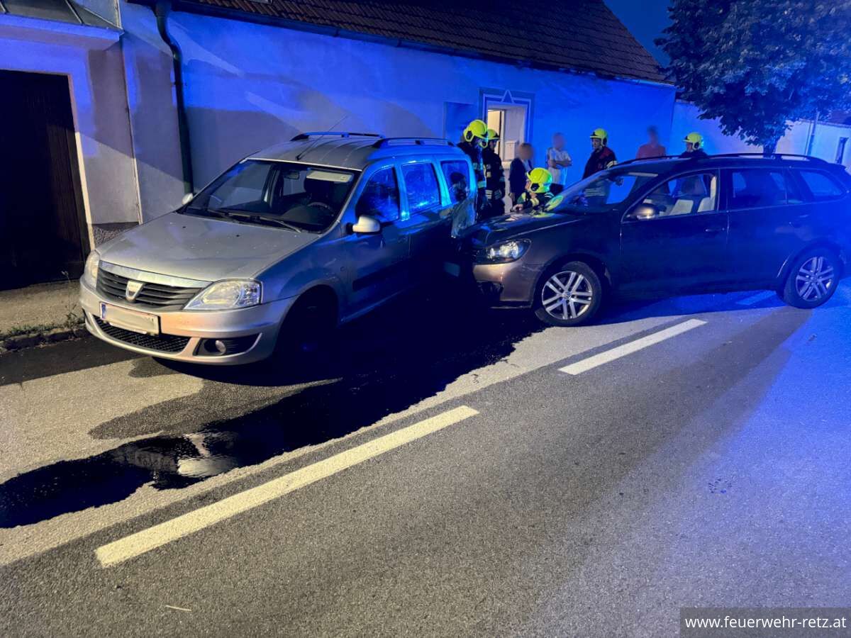 Foto 3, 24.06.2024, Technischer Einsatz - PKW-Bergung Foto 3, 24.06.2024, Technischer Einsatz - PKW-Bergung