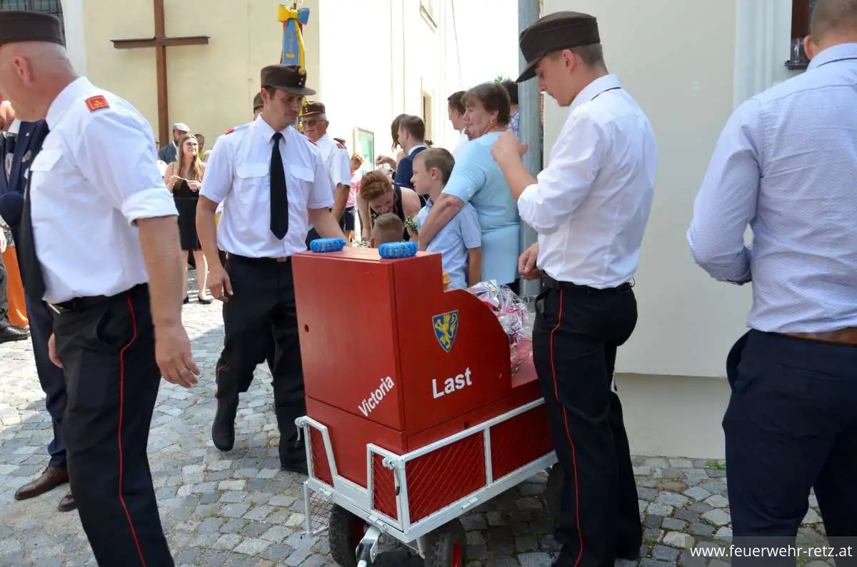 Foto 11, 21.08.2023, Feuerwehrhochzeit - Oberfeuerwehrmann Michael Bazala hat geheiratet Foto 11, 21.08.2023, Feuerwehrhochzeit - Oberfeuerwehrmann Michael Bazala hat geheiratet