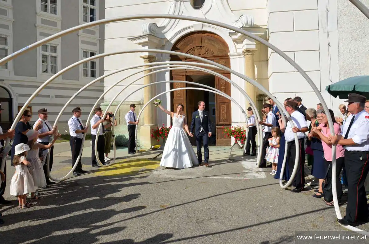 Foto 2, 12.09.2023, Feuerwehrhochzeit - Löschmeister Klaus Wiklicky hat geheiratet Foto 2, 12.09.2023, Feuerwehrhochzeit - Löschmeister Klaus Wiklicky hat geheiratet