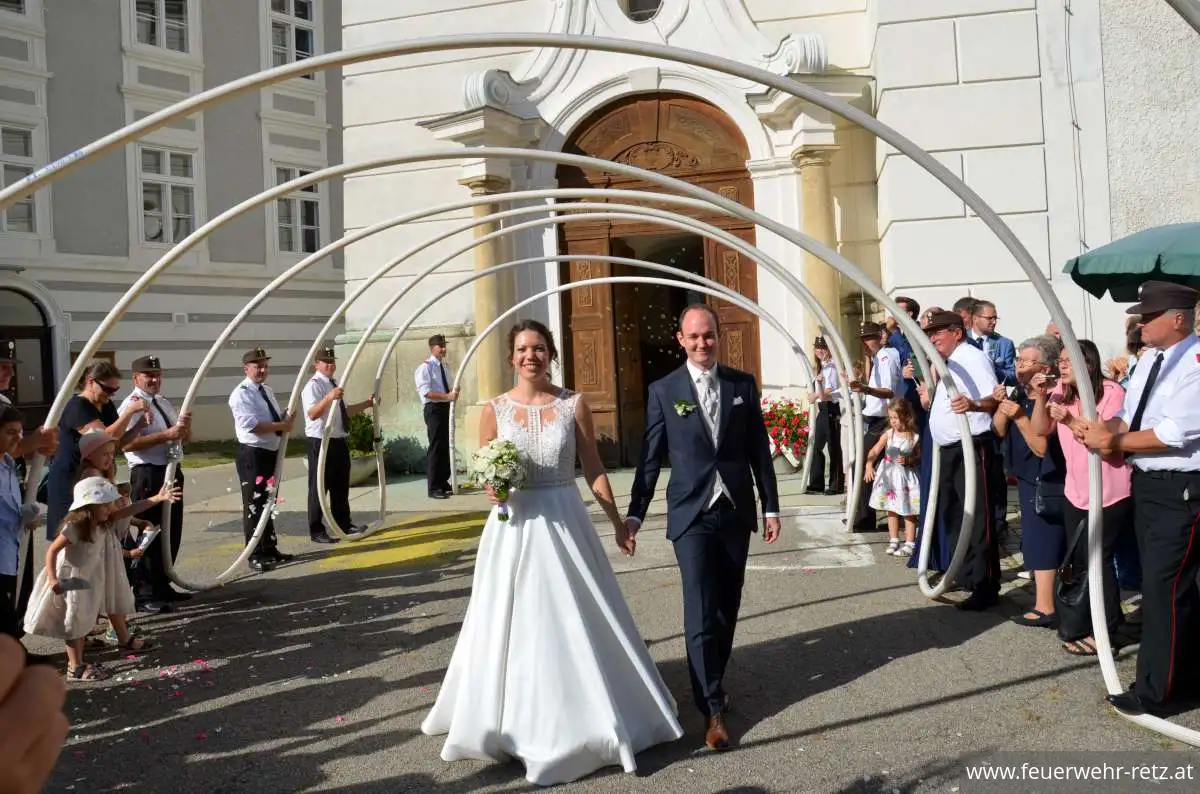 Foto 3, 12.09.2023, Feuerwehrhochzeit - Löschmeister Klaus Wiklicky hat geheiratet Foto 3, 12.09.2023, Feuerwehrhochzeit - Löschmeister Klaus Wiklicky hat geheiratet