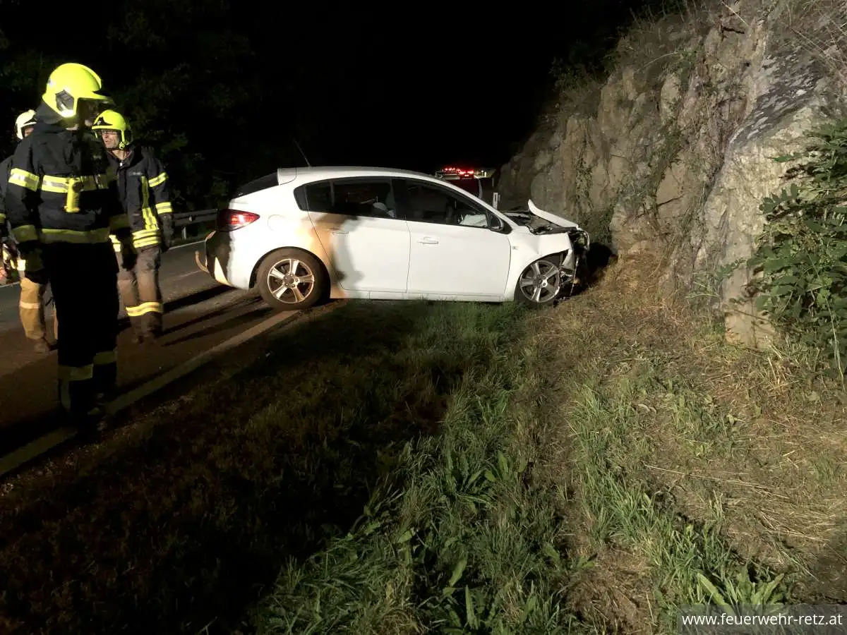 Foto 7, 26.09.2023, Einsatzreiches Wochenende - Weinlesefest und 2 Verkehrsunfälle Foto 7, 26.09.2023, Einsatzreiches Wochenende - Weinlesefest und 2 Verkehrsunfälle
