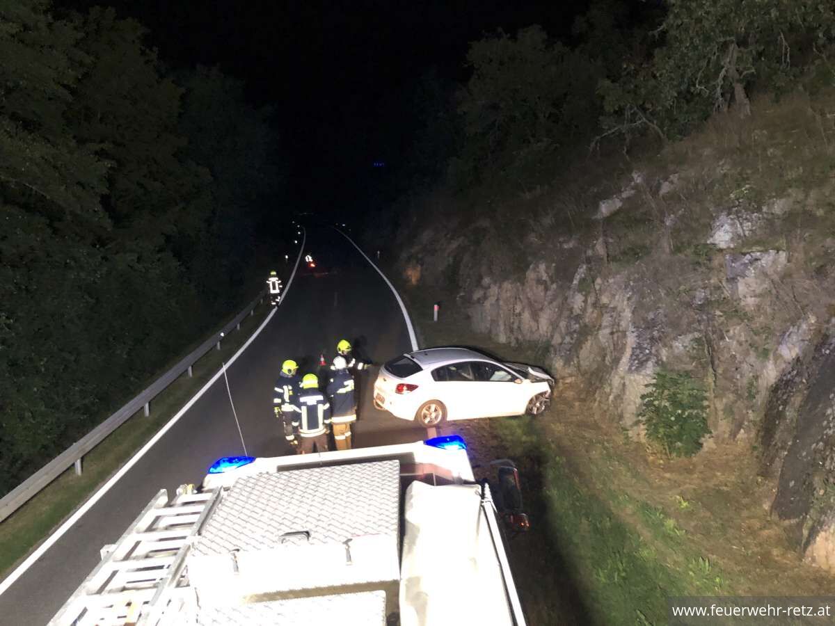 Foto 8, 26.09.2023, Einsatzreiches Wochenende - Weinlesefest und 2 Verkehrsunfälle Foto 8, 26.09.2023, Einsatzreiches Wochenende - Weinlesefest und 2 Verkehrsunfälle
