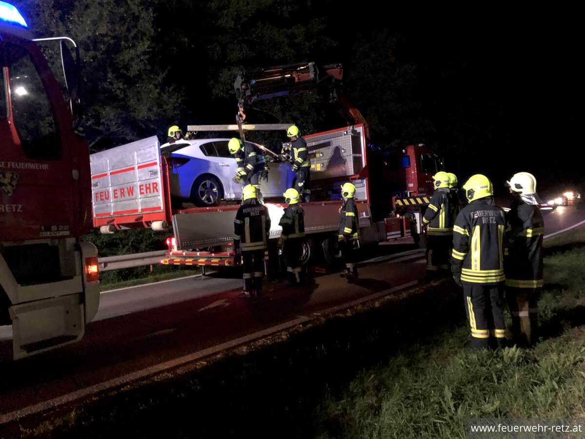 Foto 10, 26.09.2023, Einsatzreiches Wochenende - Weinlesefest und 2 Verkehrsunfälle Foto 10, 26.09.2023, Einsatzreiches Wochenende - Weinlesefest und 2 Verkehrsunfälle