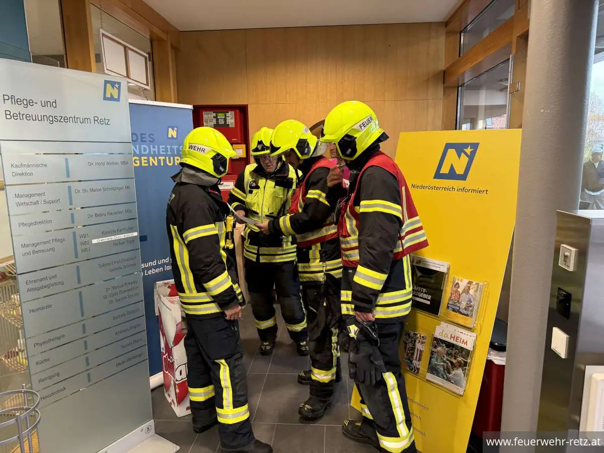 Foto 1, 19.11.2023, Branddienstübung im Pflegezentrum Retz