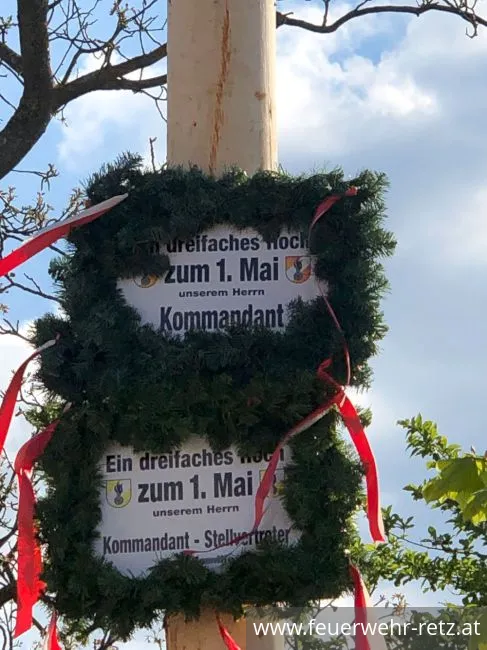Foto 15, 02.05.2023, Maibaum aufstellen 2023