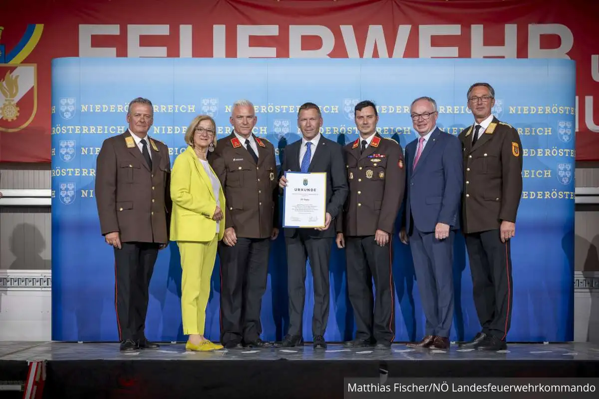 Foto 1, 27.05.2024, Jubiläums Feuerwehren ausgezeichnet - FF-Retz - 150-jähriges Gründungsjahr Foto 1, 27.05.2024, Jubiläums Feuerwehren ausgezeichnet - FF-Retz - 150-jähriges Gründungsjahr