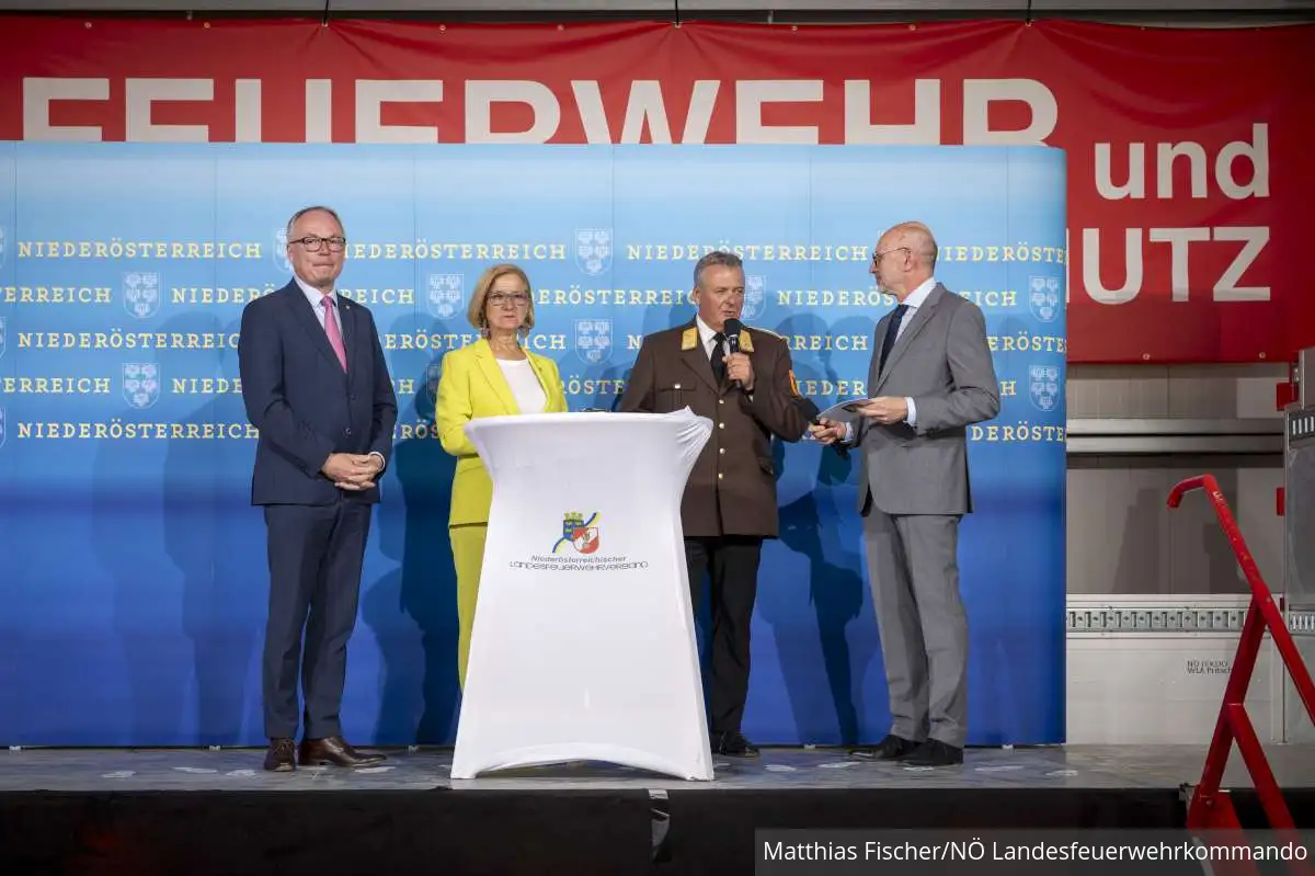 Foto 4, 27.05.2024, Jubiläums Feuerwehren ausgezeichnet - FF-Retz - 150-jähriges Gründungsjahr Foto 4, 27.05.2024, Jubiläums Feuerwehren ausgezeichnet - FF-Retz - 150-jähriges Gründungsjahr