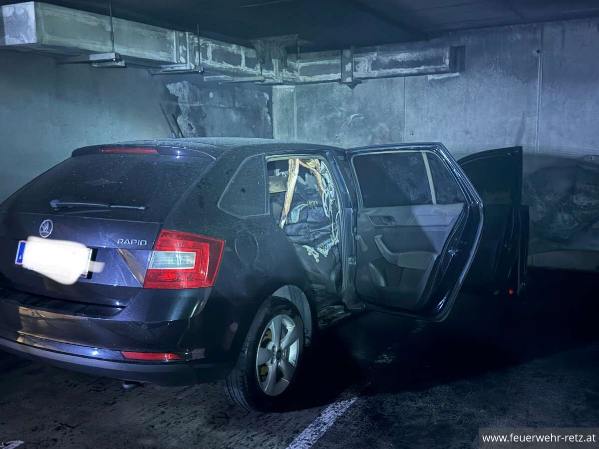 Foto 2, 04.07.2024, Brandeinsatz - PKW-Brand in Tiefgarage