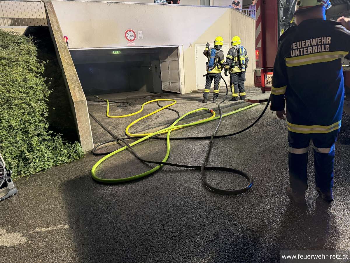 Foto 9, 04.07.2024, Brandeinsatz - PKW-Brand in Tiefgarage