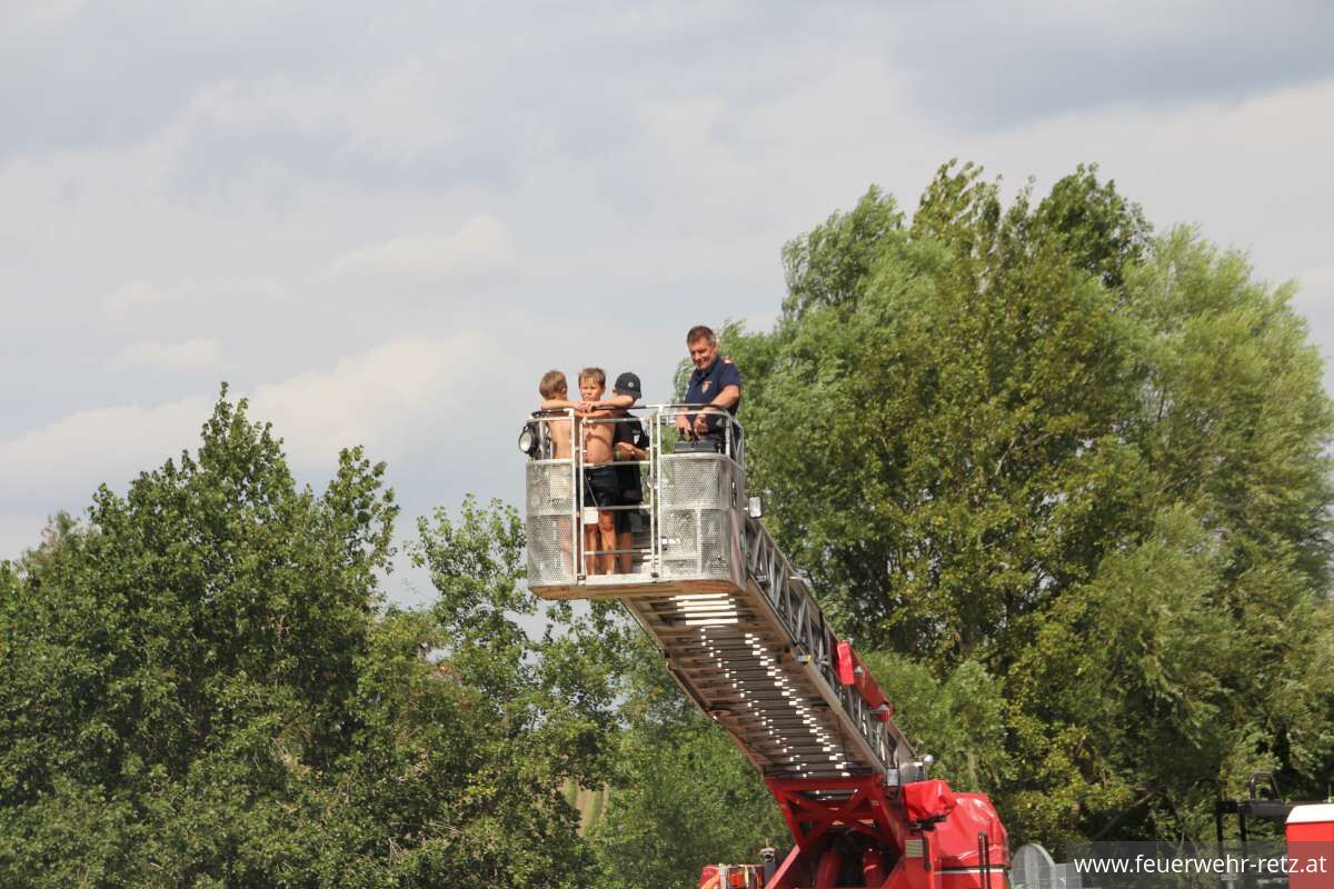 Foto 7, 06.08.2024, Blaulicht Nachmittag - Ferienspiel 2024 im FF-Haus Retz