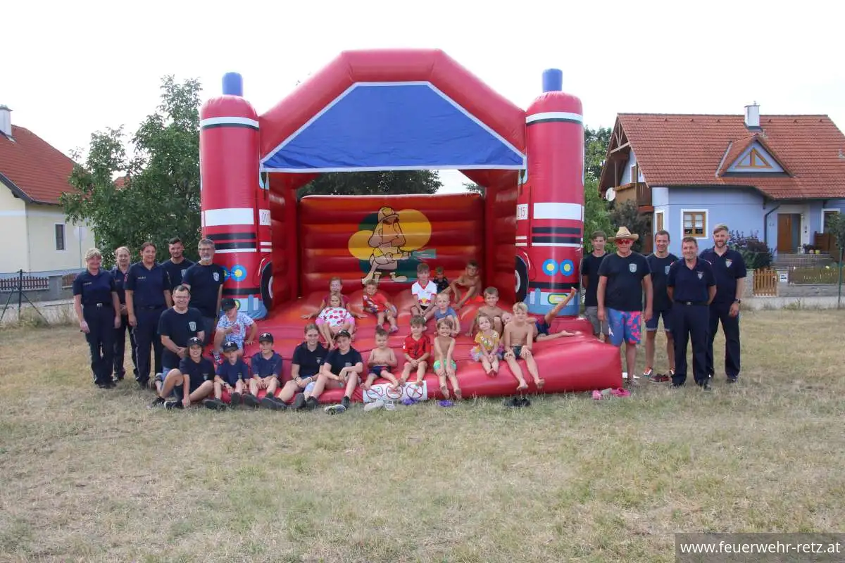 Foto 13, 06.08.2024, Blaulicht Nachmittag - Ferienspiel 2024 im FF-Haus Retz