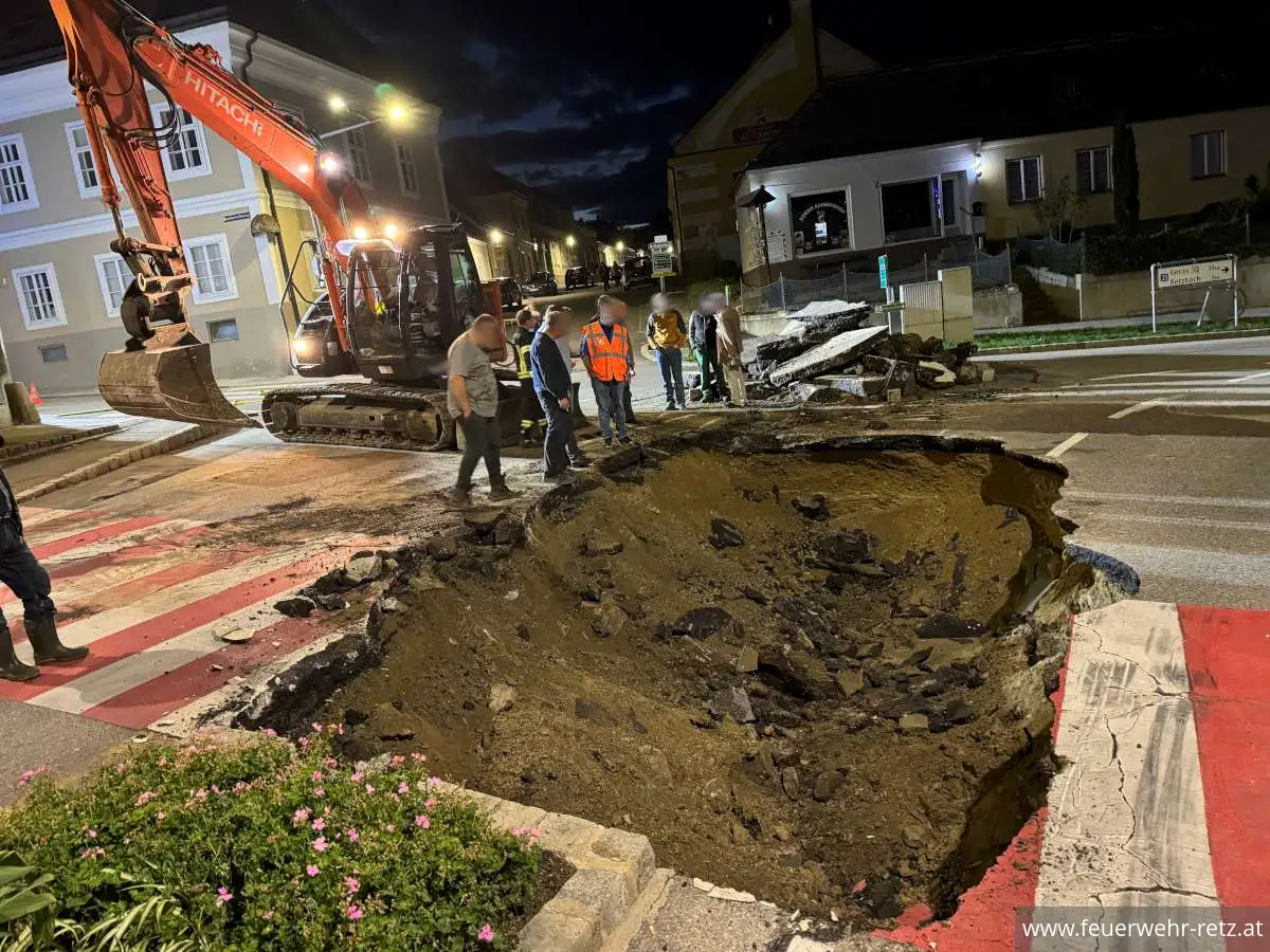 Foto 9, 28.09.2024, Technischer Einsatz - Wasserrohrbruch