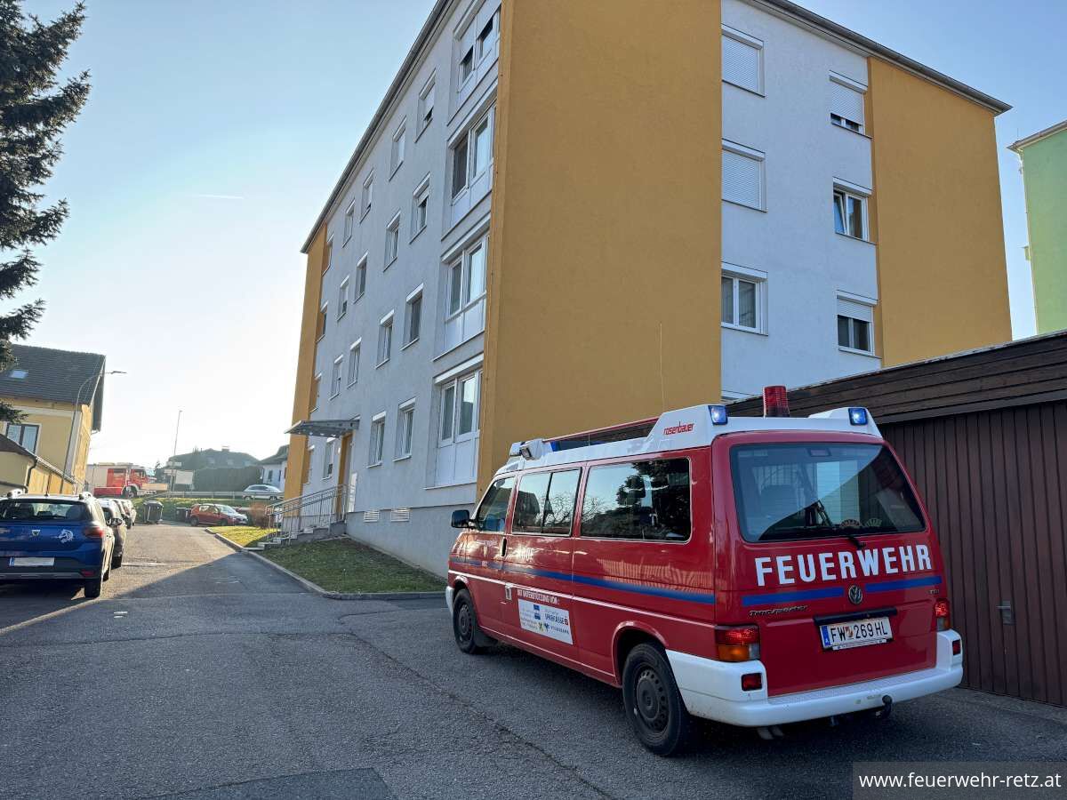 Foto 1, 01.12.2024, Technischer Einsatz - Türöffnung