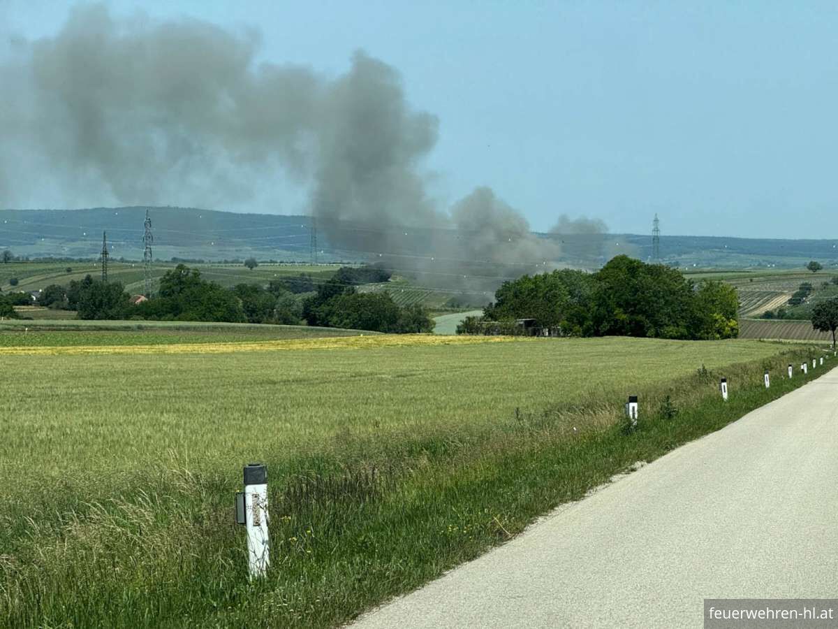 Foto 9, 13.06.2025, Großbrand in Pernersdorf - 15 Feuerwehren im Einsatz