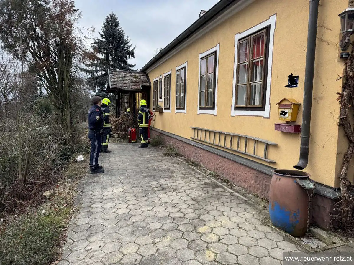 Foto 3, 14.01.2025, Technischer Einsatz - Türöffnung