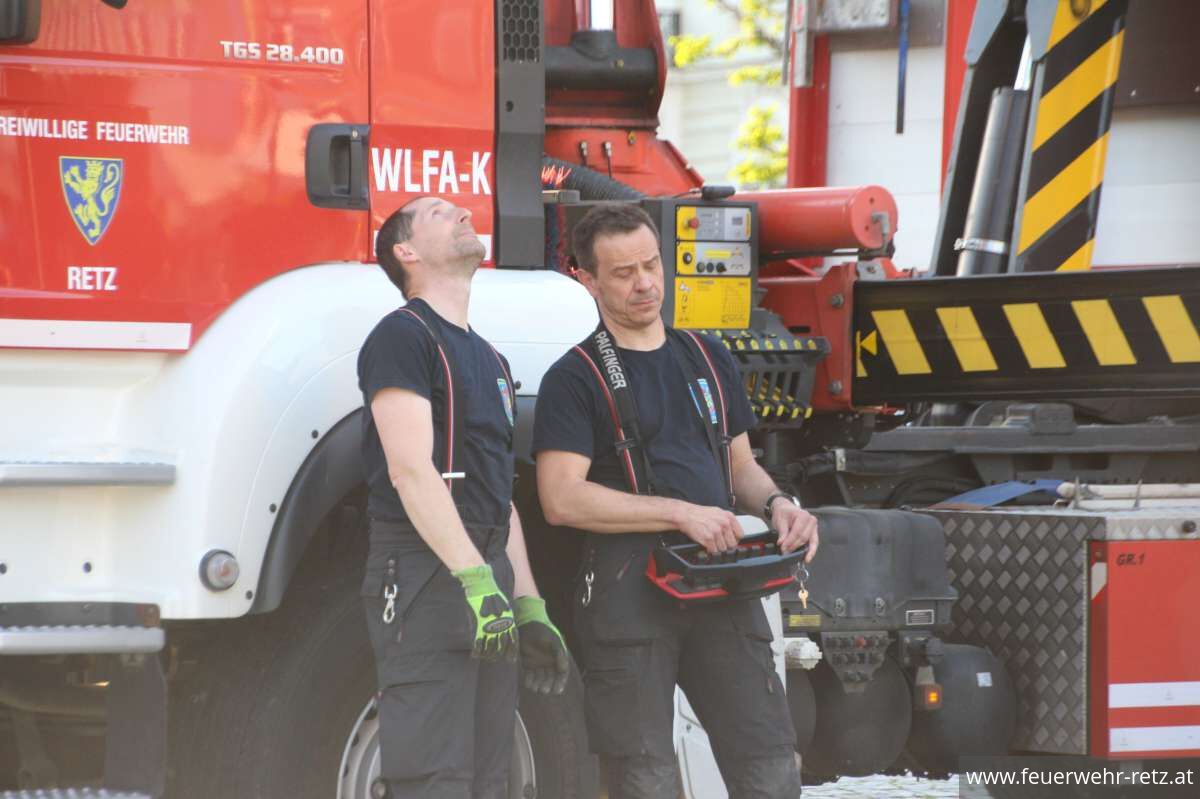 Foto 13, 08.05.2025, Maibaum aufstellen