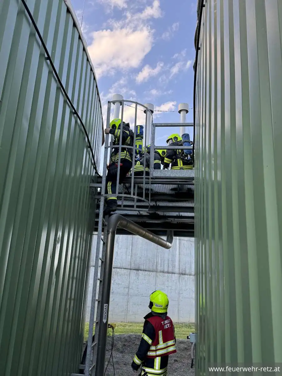 Foto 5, 28.07.2025, Einsatzübung in der Biogasanlage Retz Foto 5, 28.07.2025, Einsatzübung in der Biogasanlage Retz