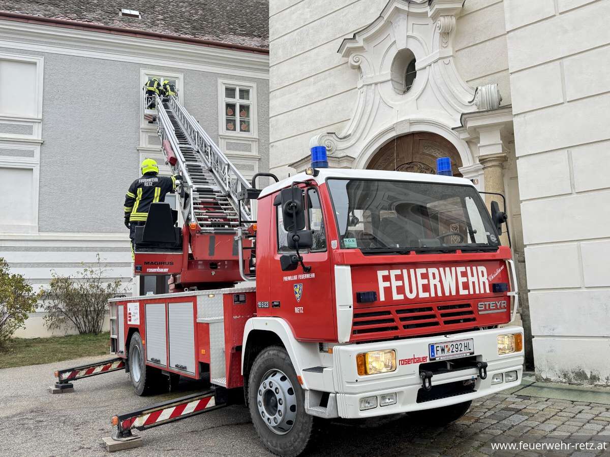 Foto 9, 16.11.2025, Brand in der Volksschule Retz - Übung Foto 9, 16.11.2025, Brand in der Volksschule Retz - Übung