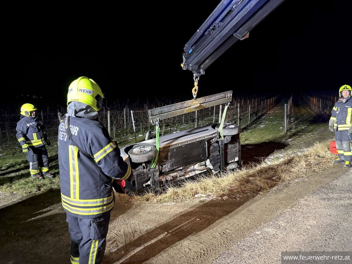 Foto 5, 29.12.2025, Fehlalarm und Verkehrsunfall - Einsatzreicher Sonntag
