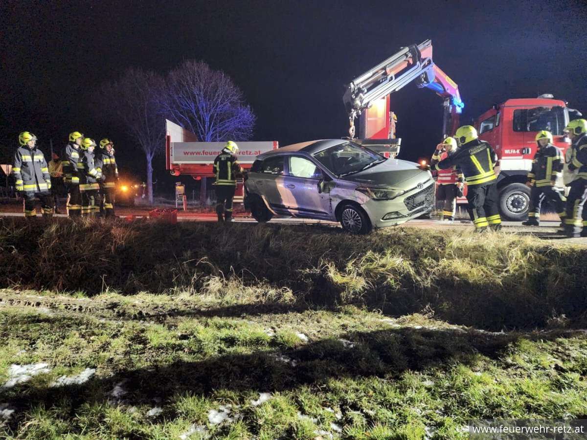 Foto 7, 29.12.2025, Fehlalarm und Verkehrsunfall - Einsatzreicher Sonntag
