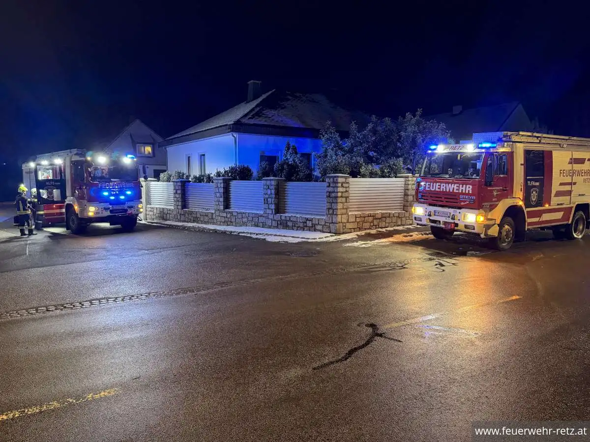 Foto 1, 16.02.2026, Brandverdacht im Stadtgebiet - Einsatzreicher Tag für die Feuerwehr Retz Foto 1, 16.02.2026, Brandverdacht im Stadtgebiet - Einsatzreicher Tag für die Feuerwehr Retz