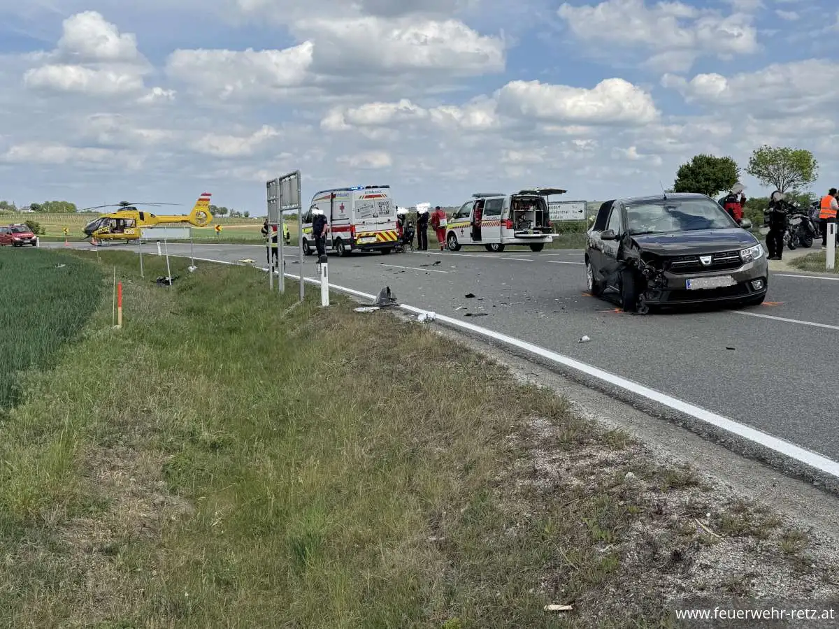 Foto 1, 11.05.2026, Technischer Einsatz - Fahrzeugbergung nach Verkehrsunfall Foto 1, 11.05.2026, Technischer Einsatz - Fahrzeugbergung nach Verkehrsunfall