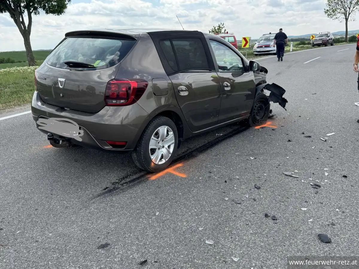 Foto 5, 11.05.2026, Technischer Einsatz - Fahrzeugbergung nach Verkehrsunfall Foto 5, 11.05.2026, Technischer Einsatz - Fahrzeugbergung nach Verkehrsunfall