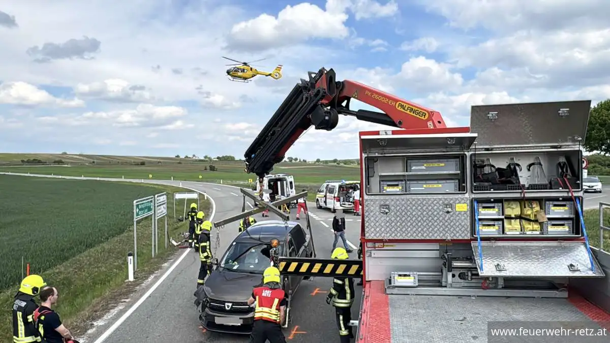 Foto 10, 11.05.2026, Technischer Einsatz - Fahrzeugbergung nach Verkehrsunfall Foto 10, 11.05.2026, Technischer Einsatz - Fahrzeugbergung nach Verkehrsunfall