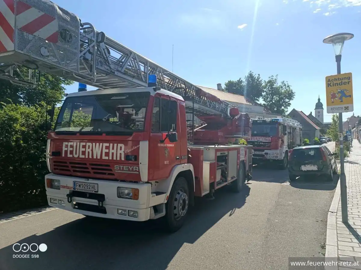 Foto 1, 15.06.2026, Erfolgreiche Übungen der Feuerwehr Retz im Kindergarten und in der Mittelschule Foto 1, 15.06.2026, Erfolgreiche Übungen der Feuerwehr Retz im Kindergarten und in der Mittelschule