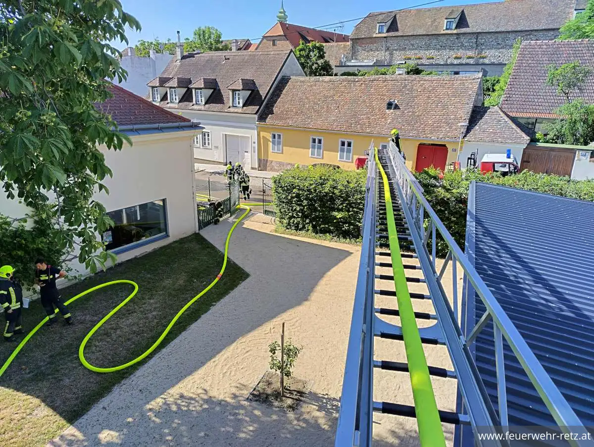 Foto 7, 15.06.2026, Erfolgreiche Übungen der Feuerwehr Retz im Kindergarten und in der Mittelschule Foto 7, 15.06.2026, Erfolgreiche Übungen der Feuerwehr Retz im Kindergarten und in der Mittelschule