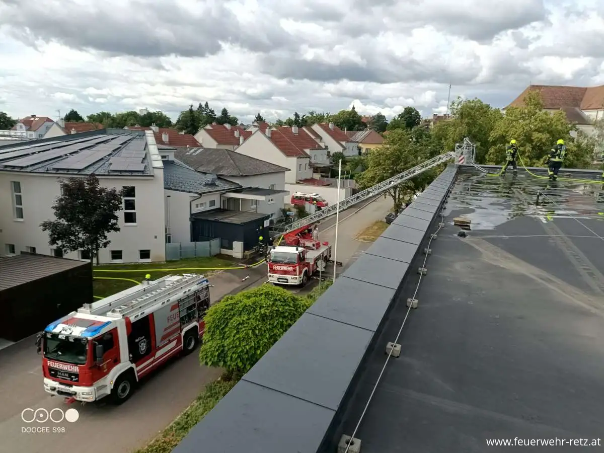 Foto 8, 15.06.2026, Erfolgreiche Übungen der Feuerwehr Retz im Kindergarten und in der Mittelschule Foto 8, 15.06.2026, Erfolgreiche Übungen der Feuerwehr Retz im Kindergarten und in der Mittelschule