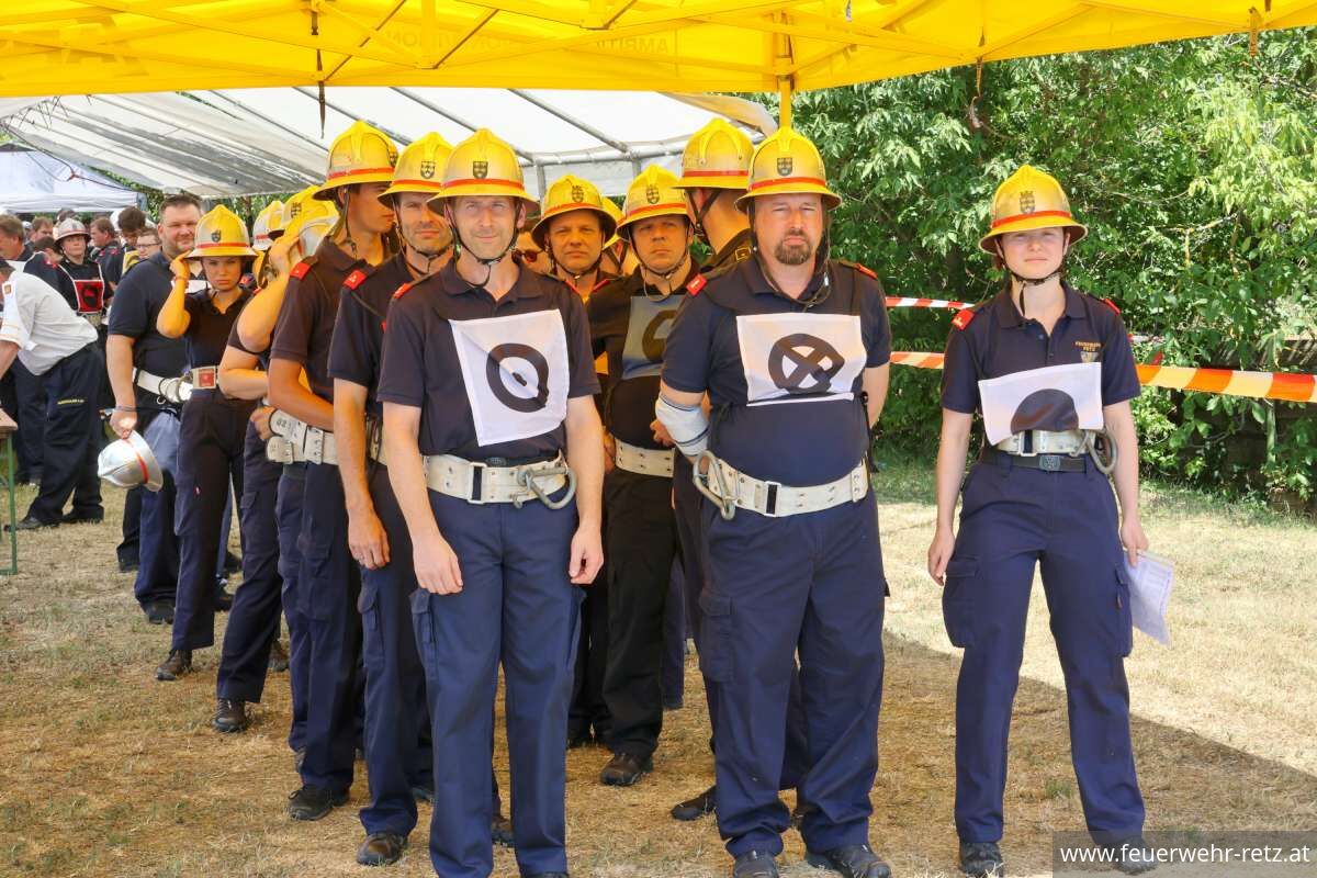 Foto 1, 03.07.2026, Erfolgreiche Teilnahme der FF Retz bei den Bezirksfeuerwehrleistungsbewerben in Unterretzbach Foto 1, 03.07.2026, Erfolgreiche Teilnahme der FF Retz bei den Bezirksfeuerwehrleistungsbewerben in Unterretzbach