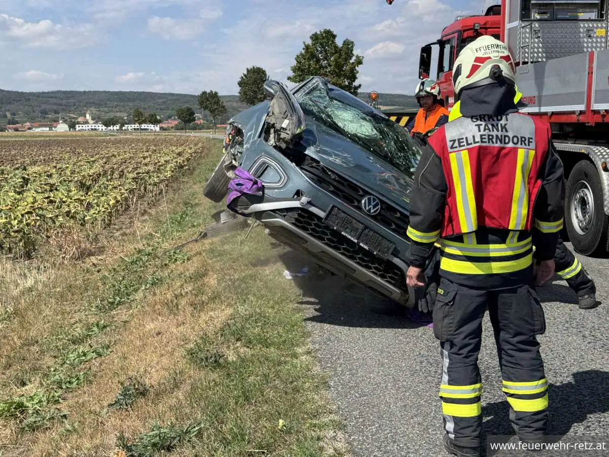 Foto 2, 27.08.2026, Technischer Einsatz - PKW-Bergung