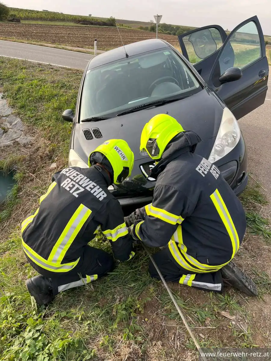 Foto 3, 05.10.2026, Technischer Einsatz - PKW-Bergung Foto 3, 05.10.2026, Technischer Einsatz - PKW-Bergung