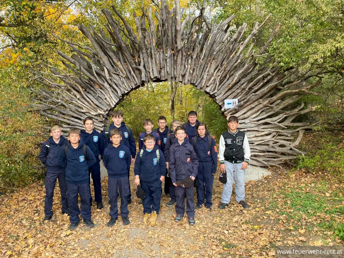 Foto 5, 19.10.2026, Feuerwehrjugend Retz erfolgreich beim Fertigkeitsabzeichen „Sicher zu Wasser & Land“ Foto 5, 19.10.2026, Feuerwehrjugend Retz erfolgreich beim Fertigkeitsabzeichen „Sicher zu Wasser & Land“