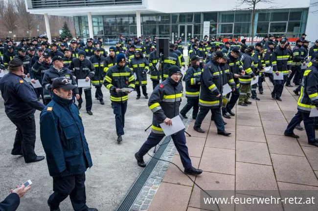 Foto 4, 03.03.2018, NÖ Funkleistungsabzeichen in Gold - 7 erfolgreiche Teilnehmer der Feuerwehr Retz Foto 4, 03.03.2018, NÖ Funkleistungsabzeichen in Gold - 7 erfolgreiche Teilnehmer der Feuerwehr Retz