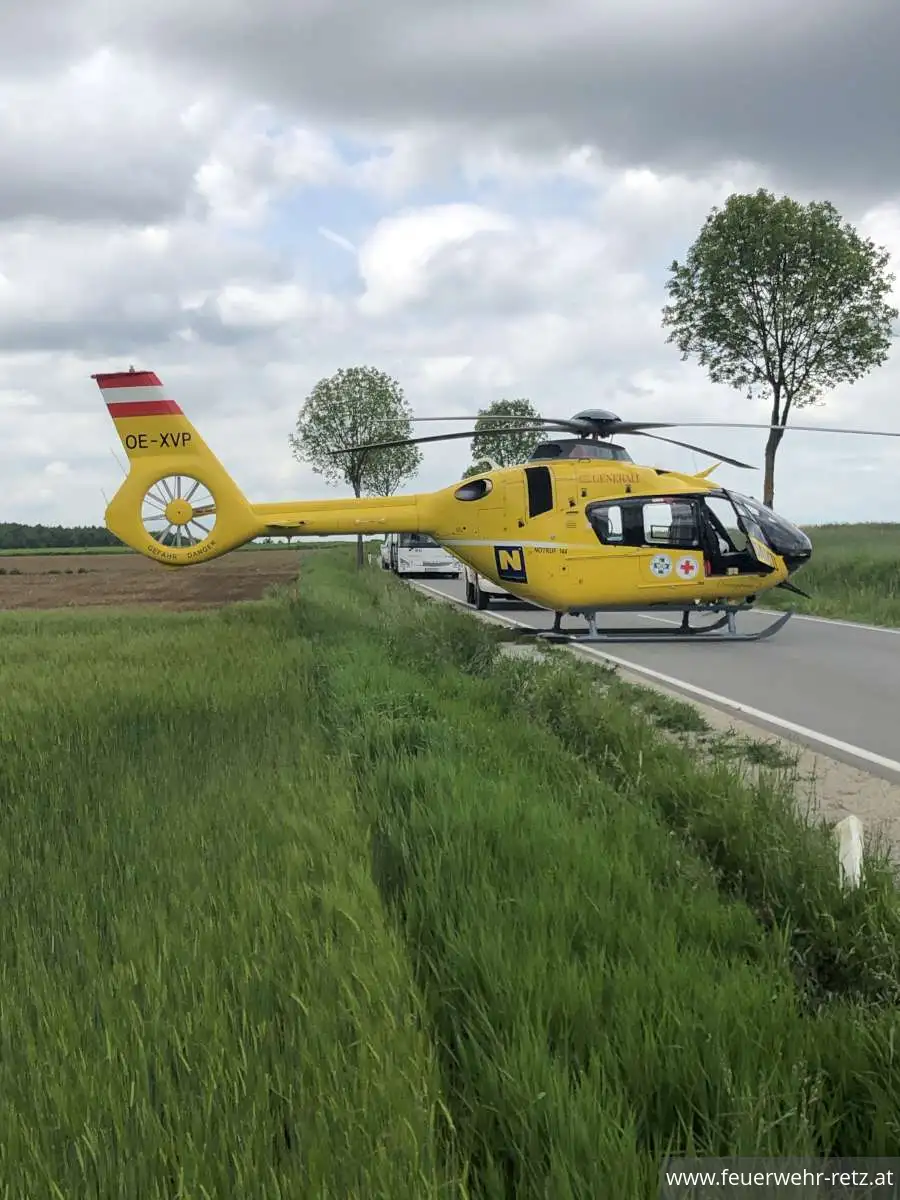 Foto 5, 25.05.2023, Technischer Einsatz - Verkehrsunfall mit eingeklemmter Person Foto 5, 25.05.2023, Technischer Einsatz - Verkehrsunfall mit eingeklemmter Person