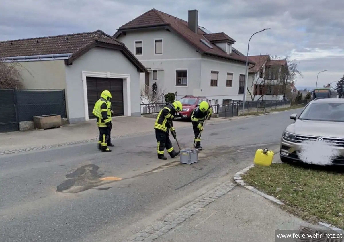 Foto 1, 23.02.2024, Technischer Einsatz - PKW-Bergung 