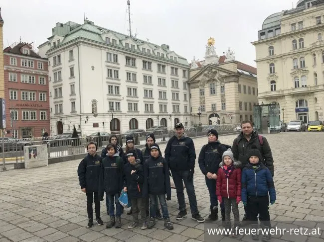 Foto 1, 13.02.2019, Jugendfeuerwehr Retz am Wiener Eistraum Foto 1, 13.02.2019, Jugendfeuerwehr Retz am Wiener Eistraum