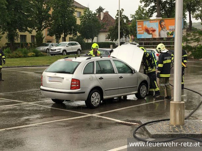Foto 1, 18.06.2020, Brandeinsatz - Fahrzeugbrand vermutet Foto 1, 18.06.2020, Brandeinsatz - Fahrzeugbrand vermutet