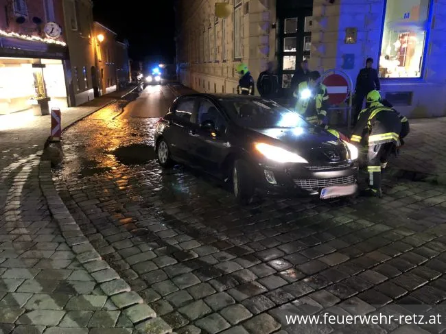 Foto 1, 11.01.2022, Technischer Einsatz - Unfall nach Wassergebrechen