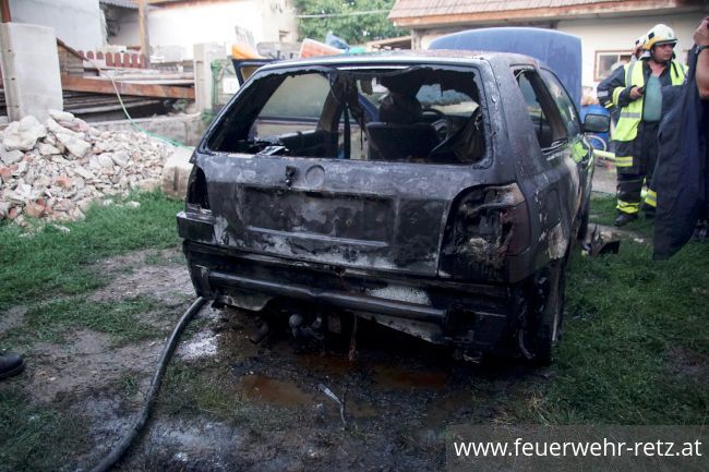 Foto 3, 07.08.2018, Brandeinsatz - Fahrzeugbrand in Unternalb Foto 3, 07.08.2018, Brandeinsatz - Fahrzeugbrand in Unternalb